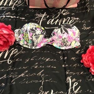 🎁SALE🎁Victoria’s Secret Swim Rhinestone Bikini T